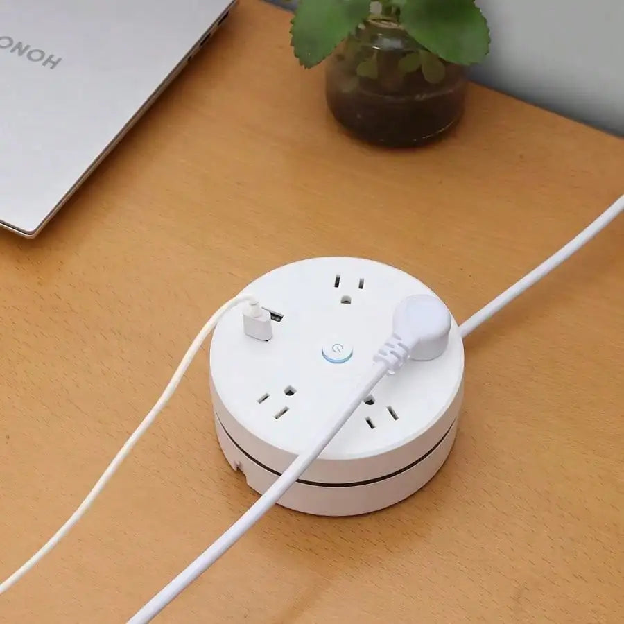 Retractable Extension Cord, Travel Power Strip with 4 AC Outlets, 2 USB Ports, Compact and Portable Charging Station